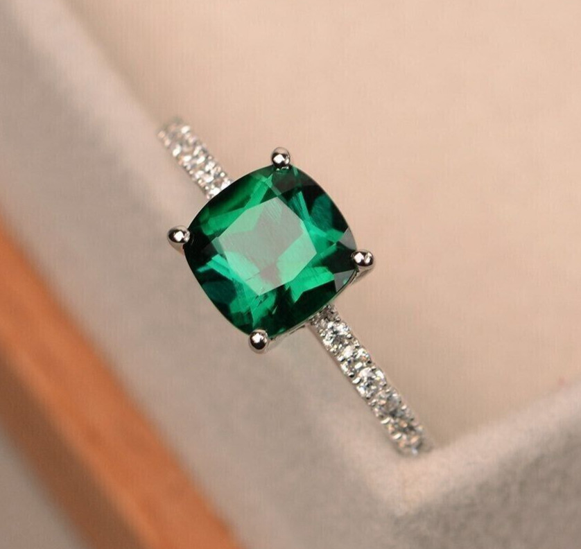 Delicate Ring For Valentine Gift 2.2 CT Simulated Emerald Ring 925 Silver Plated