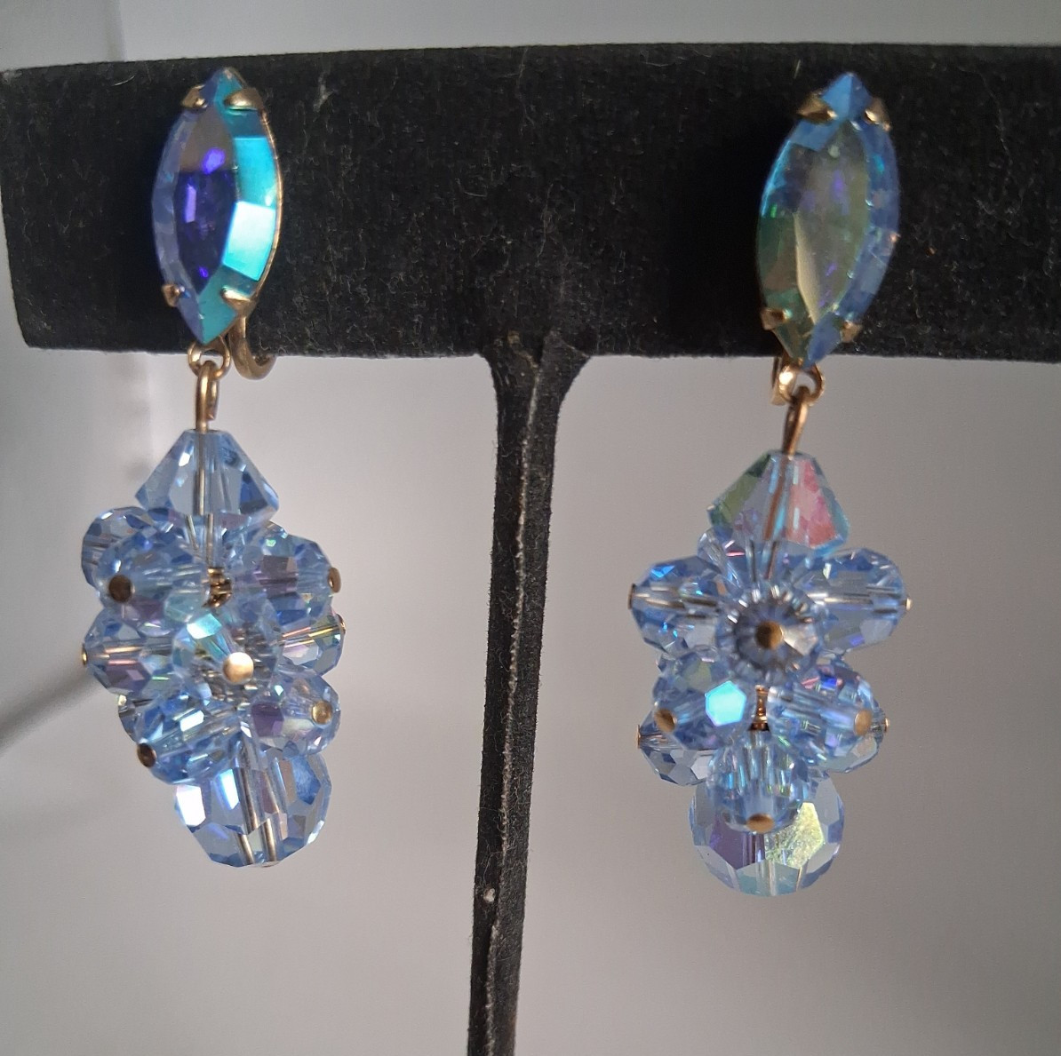 VINTAGE IRIDESCENT BLUE AB RHINESTONE CRYSTAL BEAD DANGLE DROP CLIP EARRINGS 2″