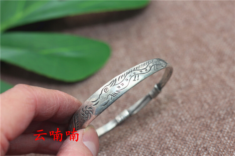 National wind literary retro folk Chinese handmade Miao silver bracelet 1piece