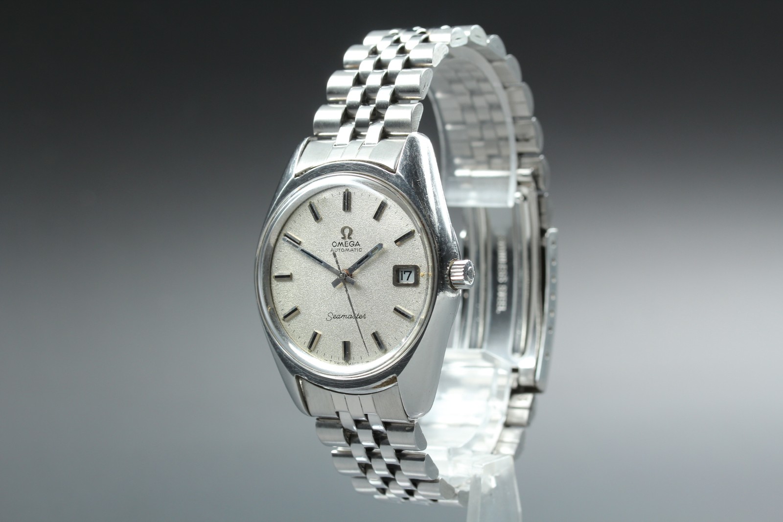 1970 Near MINT OMEGA Seamaster 35mm 166.067 Automatic Silver Dial Men’s Vintage