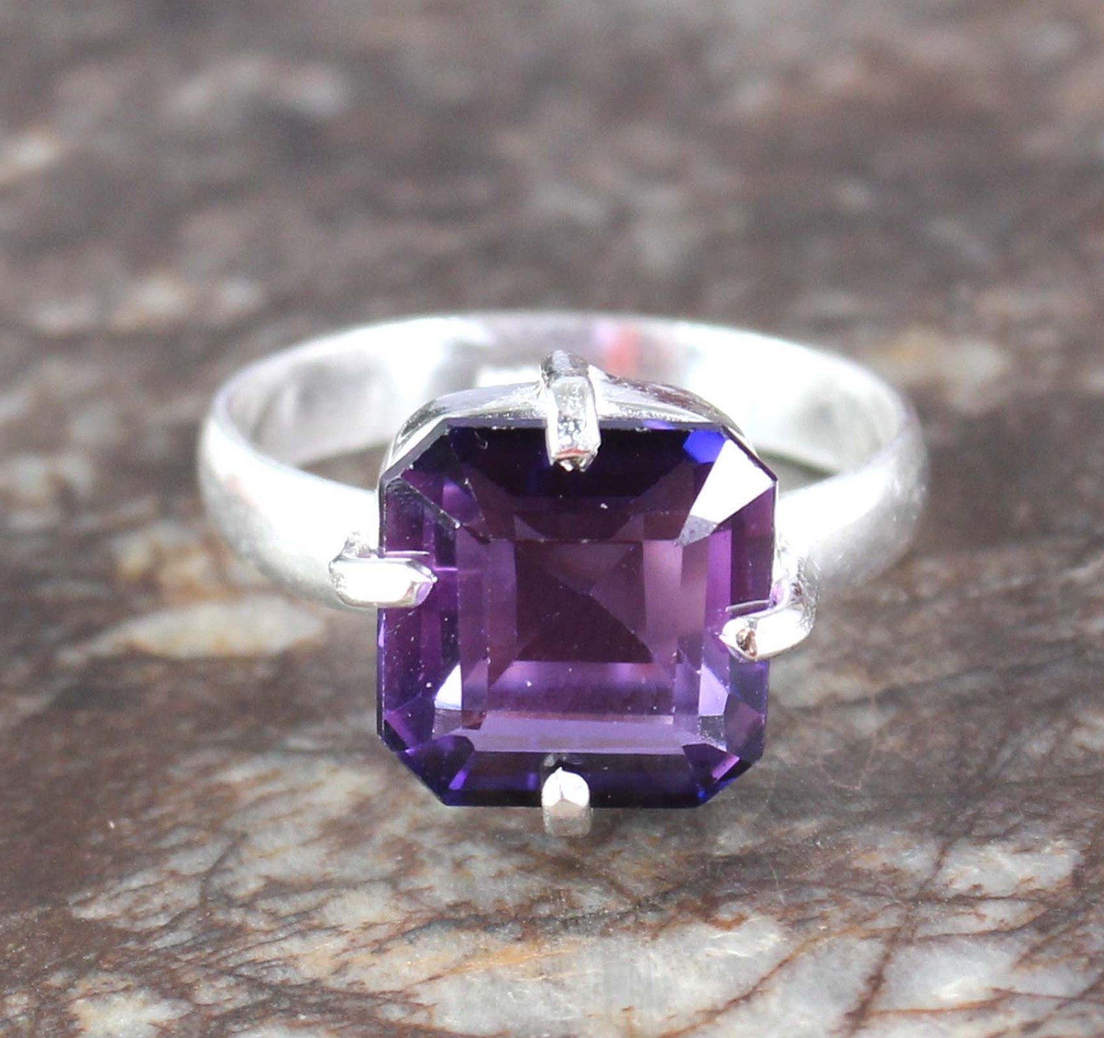 Natural 8.05 Ct Octagon Boysenberry Sapphire Gemstone Ring Free Certification