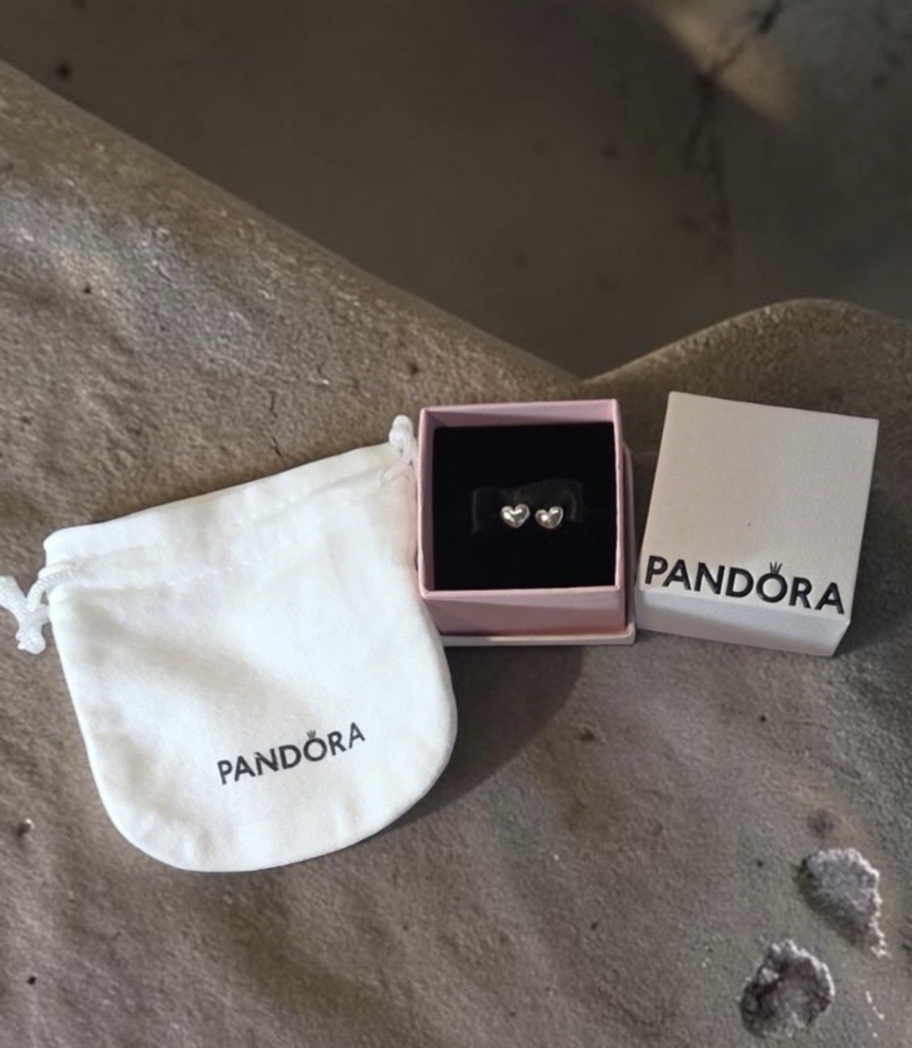 Pandora 925 Ale Silver Heart Stud Earrings with Pink Gift Box