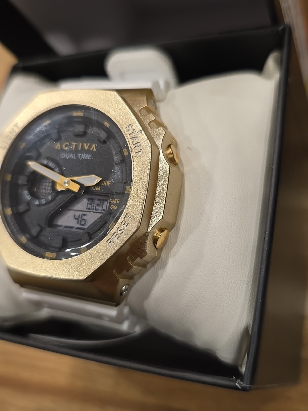 Activa Recon X Invicta Digital Unisex Watch – 45.5mm, White/Gold ACW423-009 New