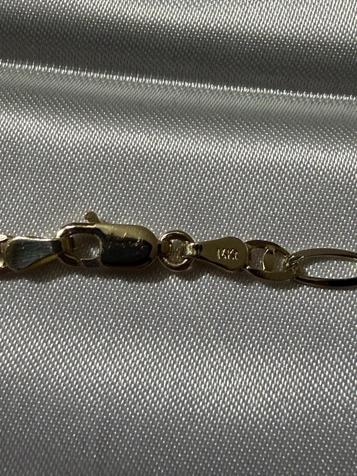 14K Yellow Gold Figaro Chain Necklace with Lobster Clasp, No Stone, 8.13 grams