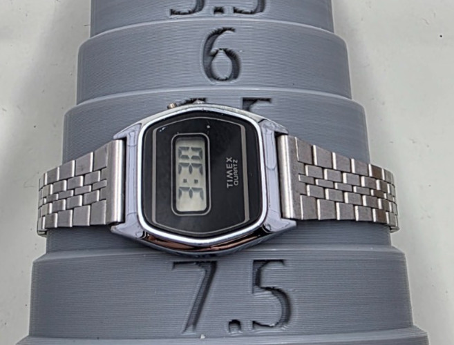 Vintage 1976 Timex SSQ Digital LCD Watch K-Cell 346 Tested Working Runs Great