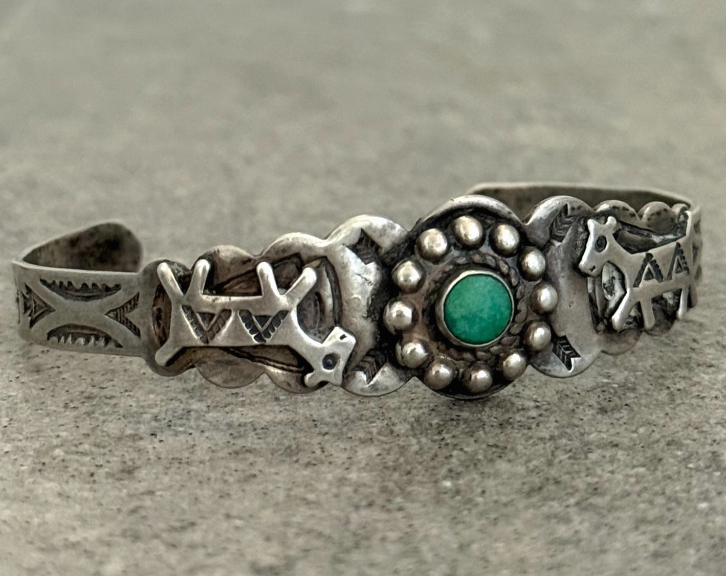Vintage FRED HARVEY ERA Navajo Turquoise DOG HORSE Sterling Bracelet 6.7 in