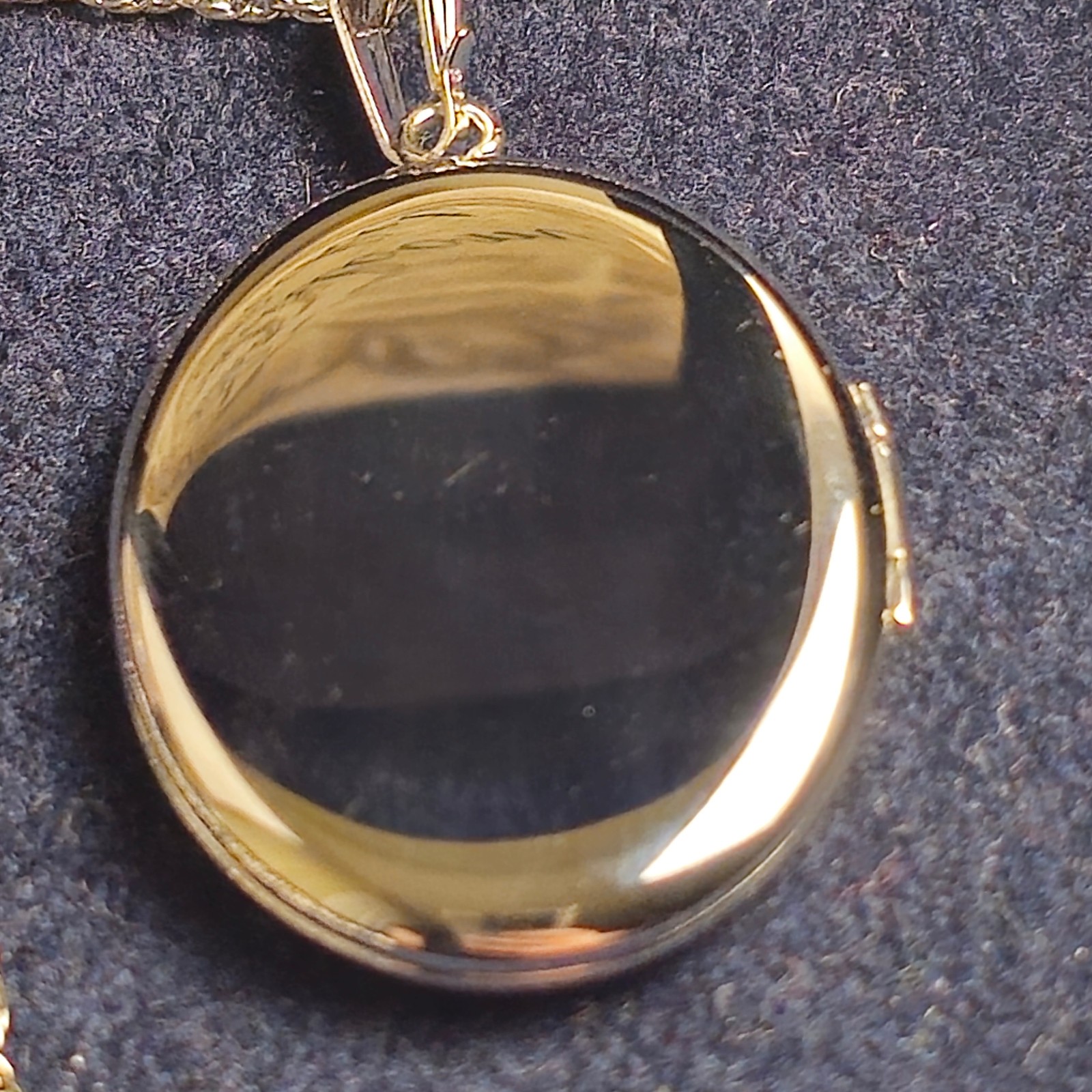 Fortunoff Ballou Heirloom Sterling Silver Oval Floral Locket Necklace Box 22 In