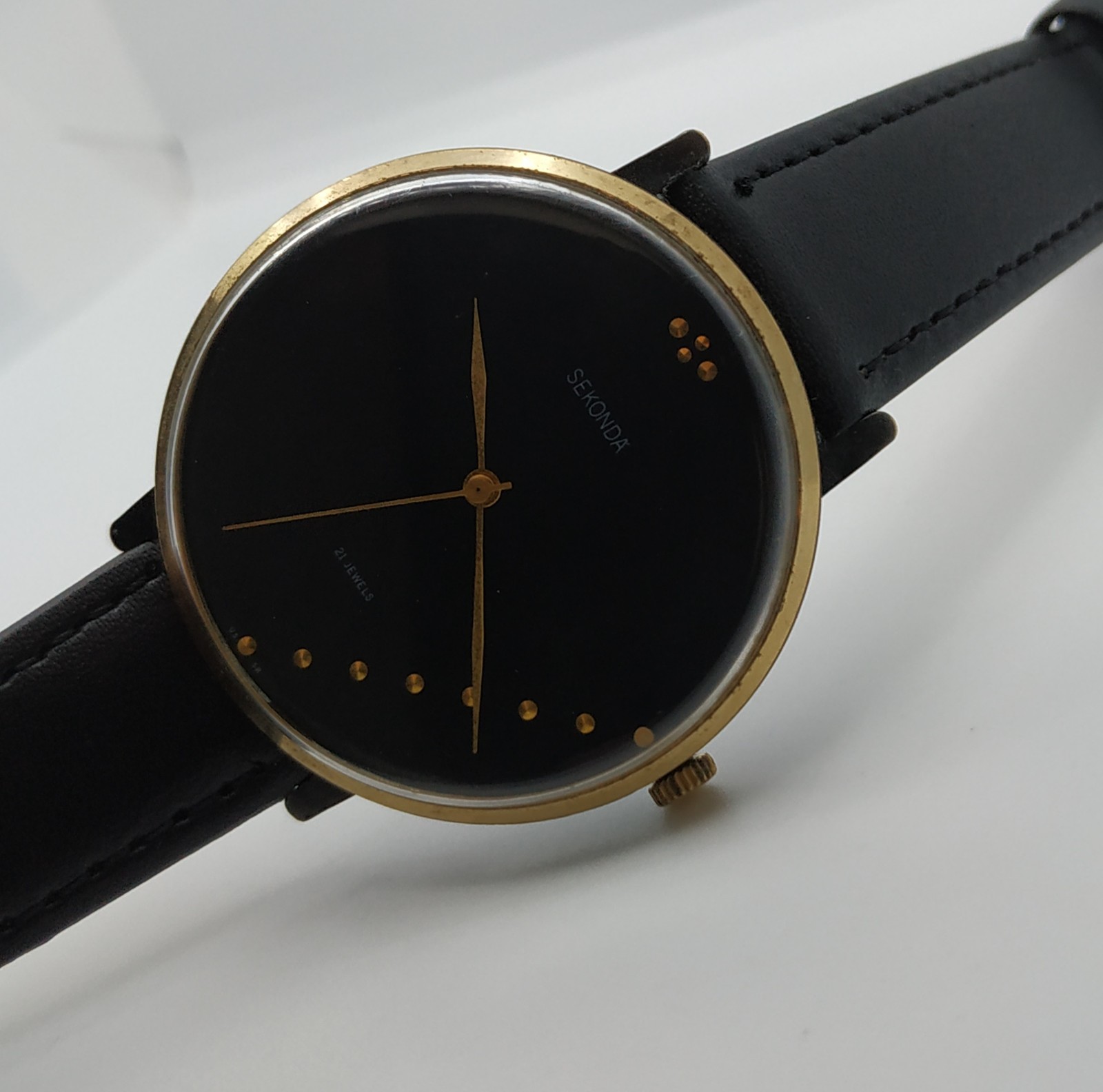 Men’s Dress Vintage Watch SEKONDA USSR Mechanical Zarya Retro Soviet 21 jewels ☭