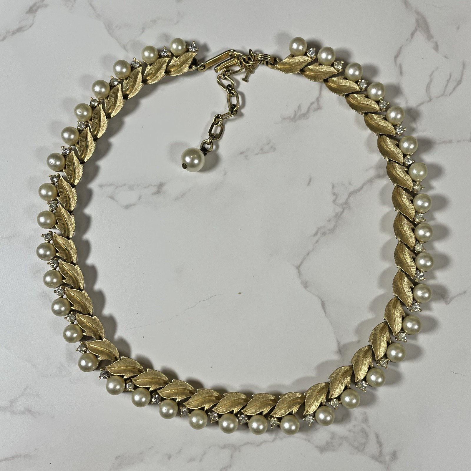 Vintage Trifari Gold Tone Leaf Faux Pearl Rhinestone Choker Necklace Signed 12″