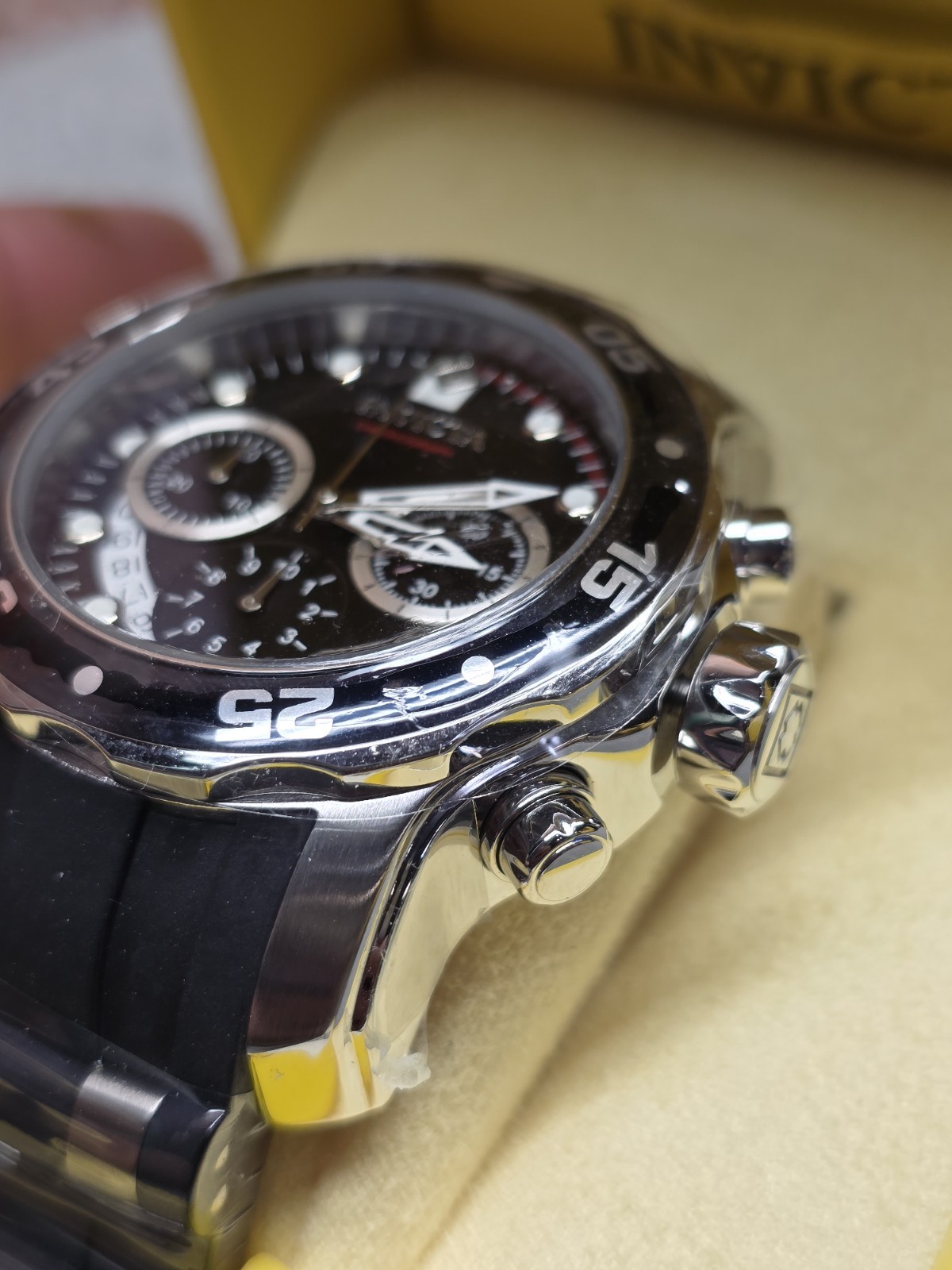 Men’s OVERSIZED CHRONOGRAPH Watch INVICTA “Pro Diver” 6977