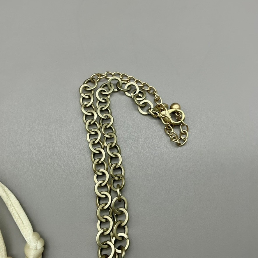 Necklace Womens Gold tone Shell Charm Mixed Media Cord Chain Jewelry 28 Inch