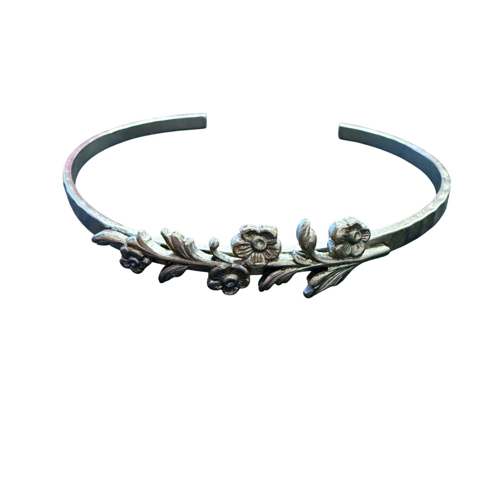 Floral Silver-Tone Metal Bracelet Hammered Finish Engraved Flower Design
