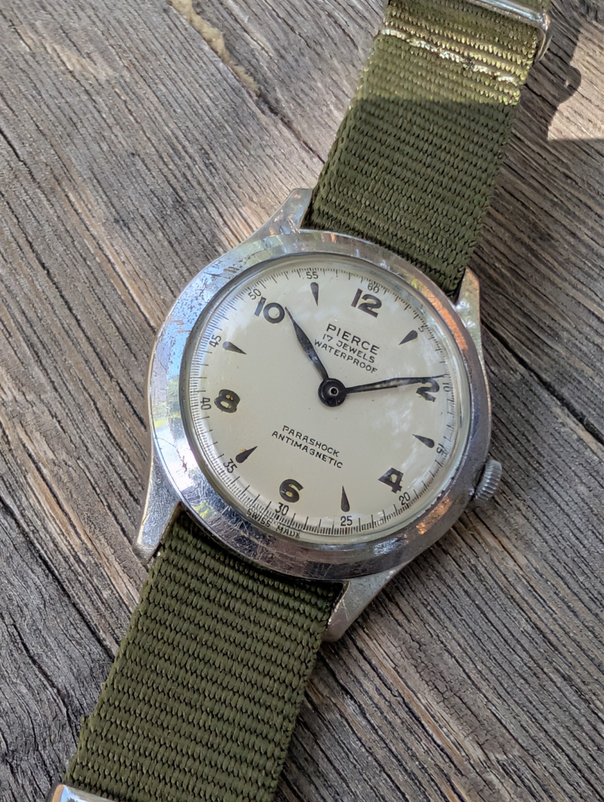 Vintage WWII Era Pierce Parashock Field Watch – Cal. 103 SC 17J – 33mm – Running