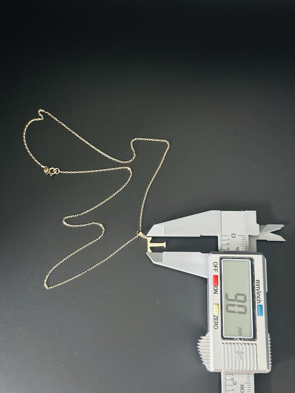 14K Solid Gold T Initial Necklace 1.95g 585 Yellow Gold Letter Pendant Chain