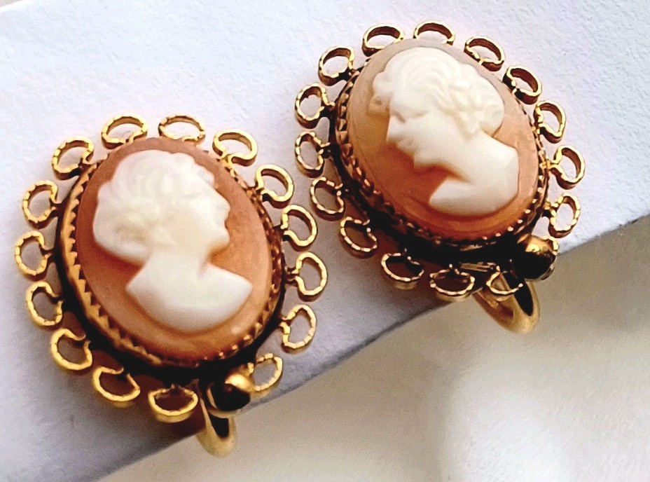 Vintage 1/20 12KT GF GOLD Filled Silver Carved CAMEO Screwback EARRINGS – EXC!