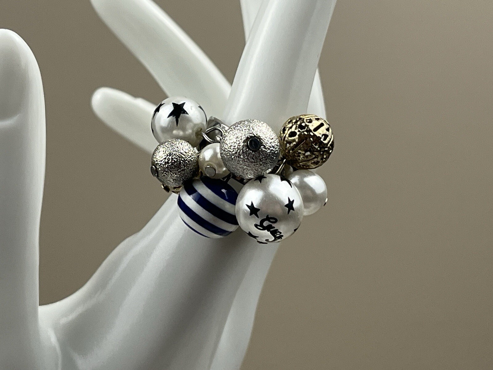 Blue, White, Silver, Black And Gold Beaded Silver Tone Cluster Ring (Size 7)