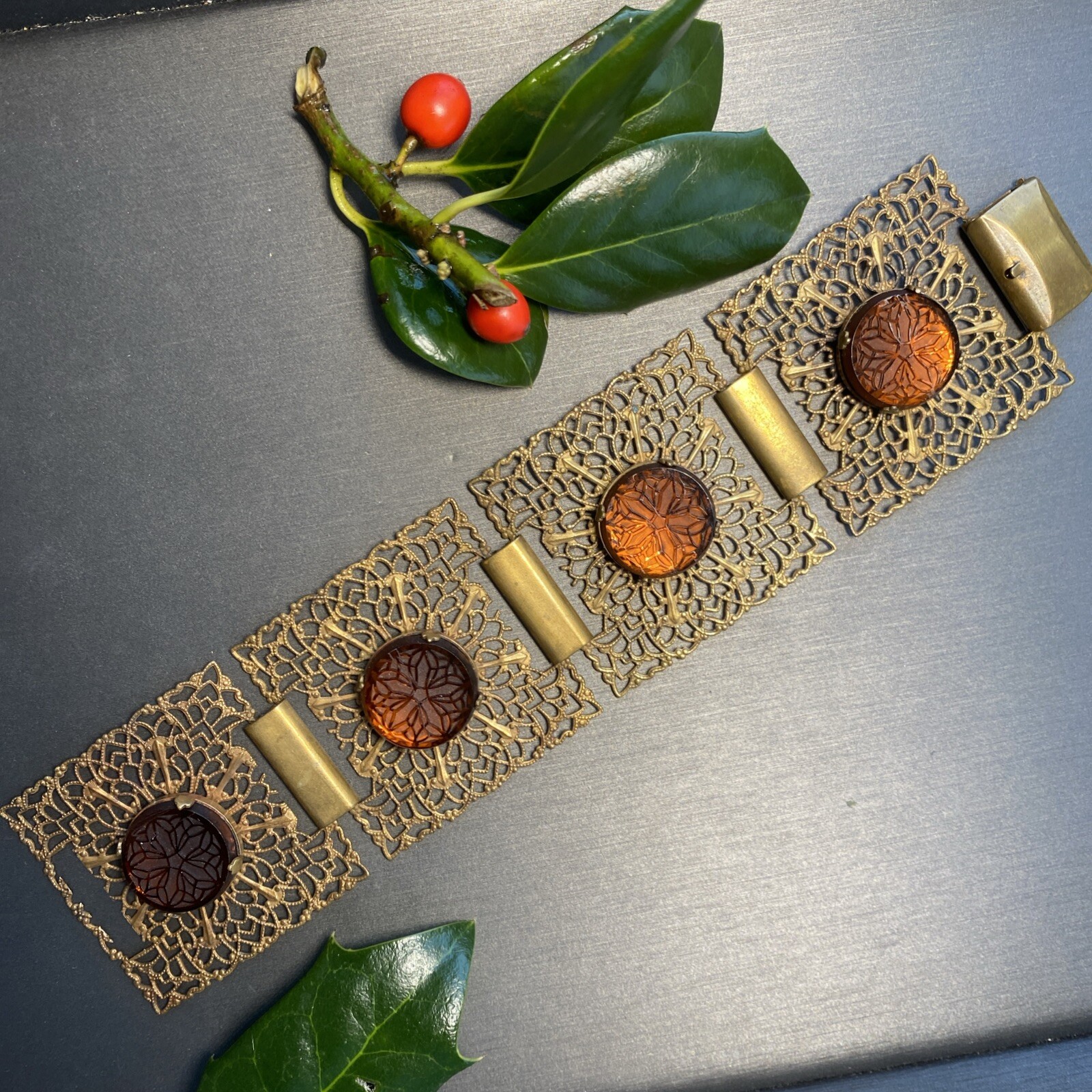 Vintage BOMAE Bracelet Estate Jewelry Pre-owned Filigree Die Struck Etched Glass