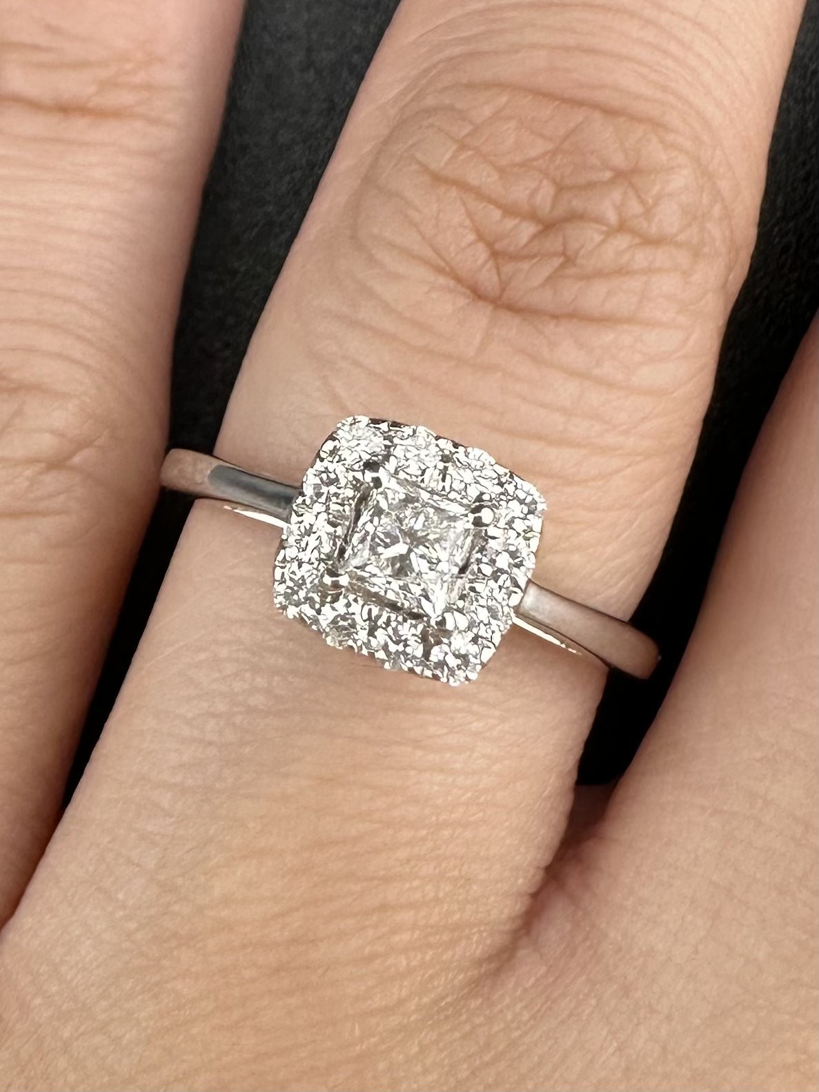 14k White Gold Diamond Halo Ring 0.58ctw 0.33ct Center 1.90dwt 3.0g
