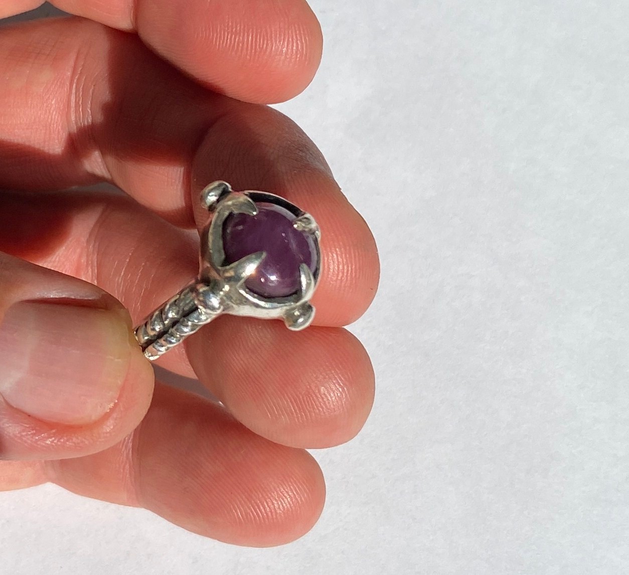 Star Sapphire Ruby Ring-size 7.5- Stone is untreated 12x10mm–& not man made!