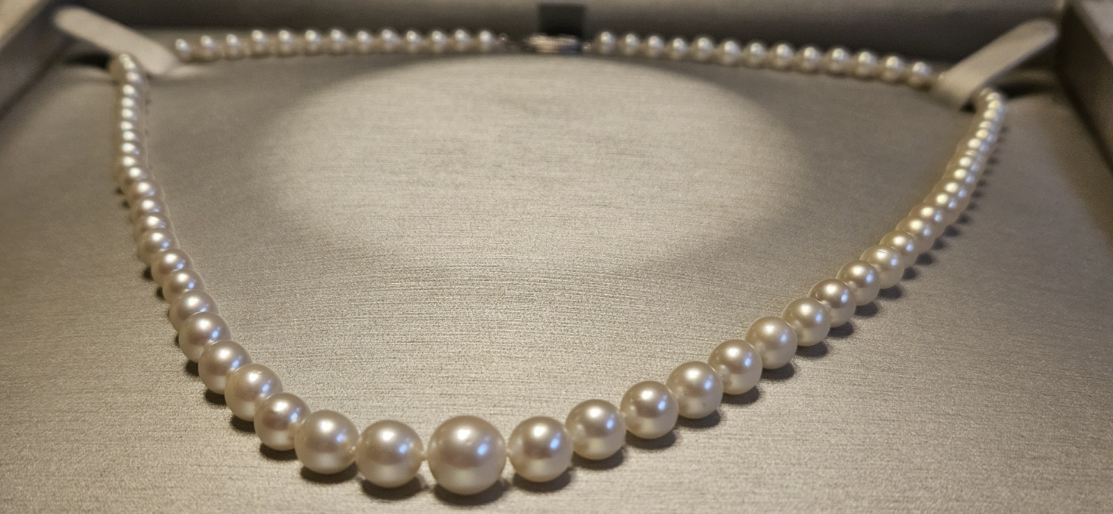 Vintage 16″ Cultured Pearl Necklace w/14K Gold Clasp Zales Jewelers