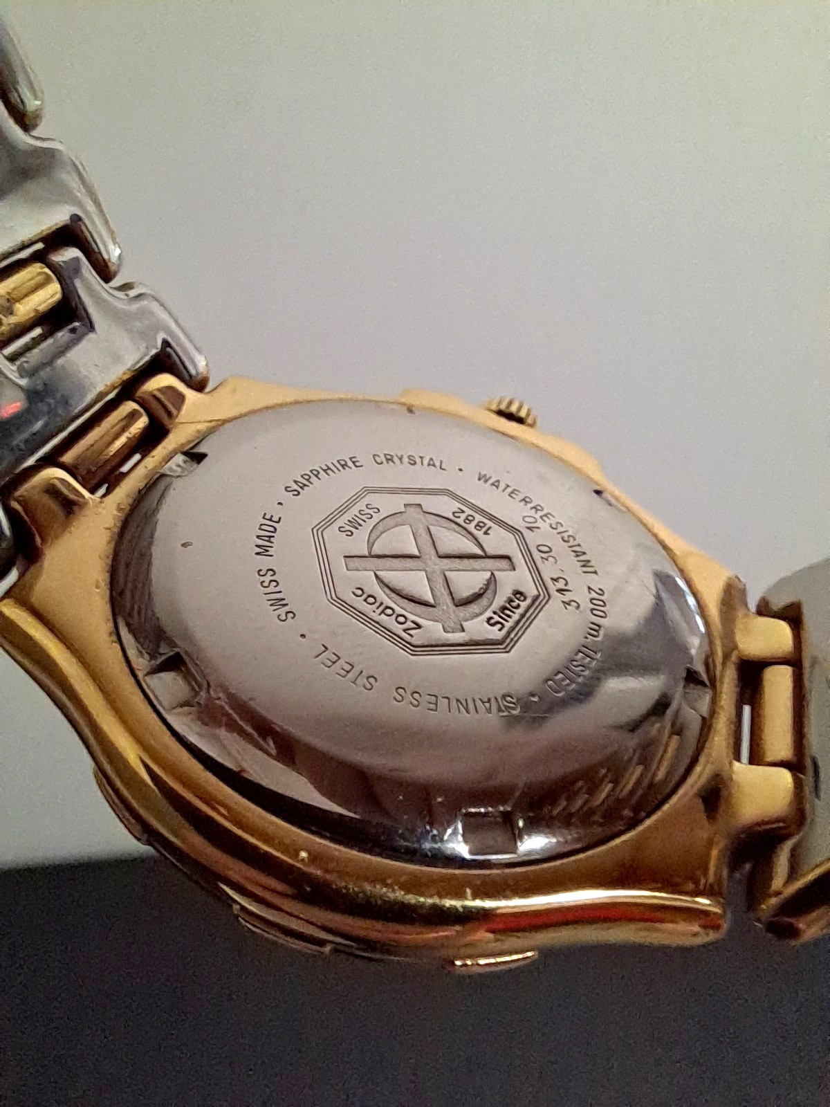 Zodiac Professional 200 meters 3133010 gold quartz diver 34mm