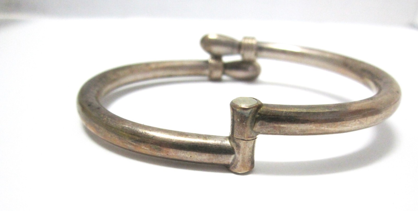 STERLING SILVER BRACELET ARTISAN BYPASS HINDGED 25.3 GRAMS .925 JEWELRY MARKED