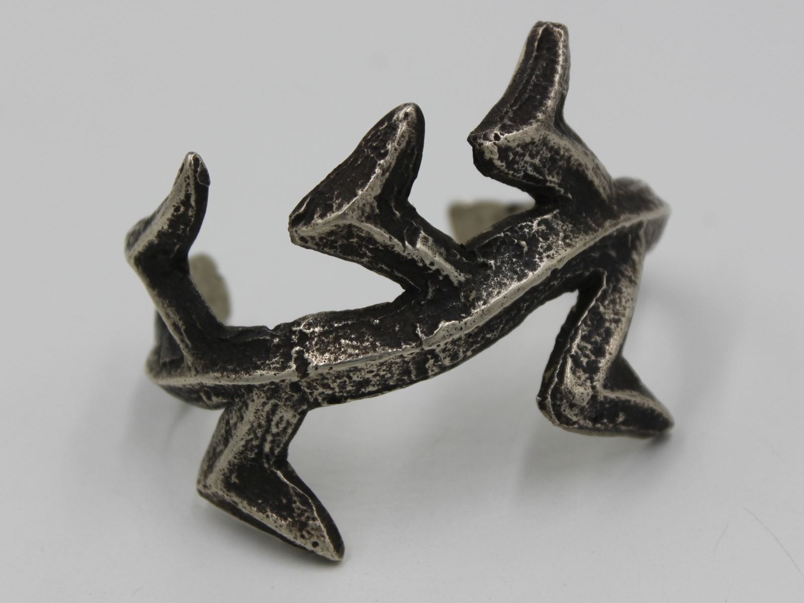 IRA CUSTER Navajo Tufa Cast Sterling Silver Corn Motif Cuff Bracelet, Signed ITC
