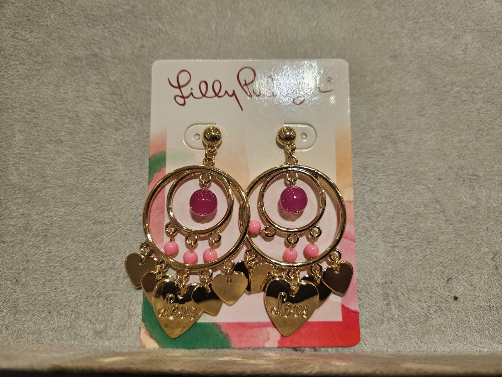 LILLY PULITZER EARRINGS NWT 🩷 Paradise Pink LOVE HEART CHARM Dangling PIERCED