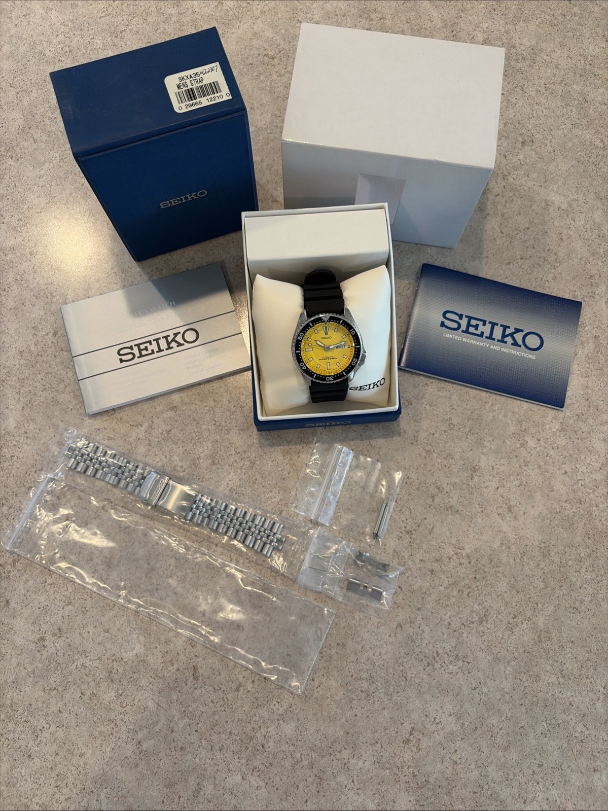 Seiko Yellow Men’s Watch – SKXA35 **New Never Worn**