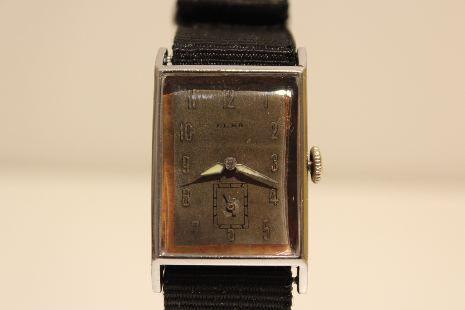VINTAGE WW2 MILITARY RARE BIG RECTANGULAR MECHANICAL MEN’S WATCH “ELKA” 16 J