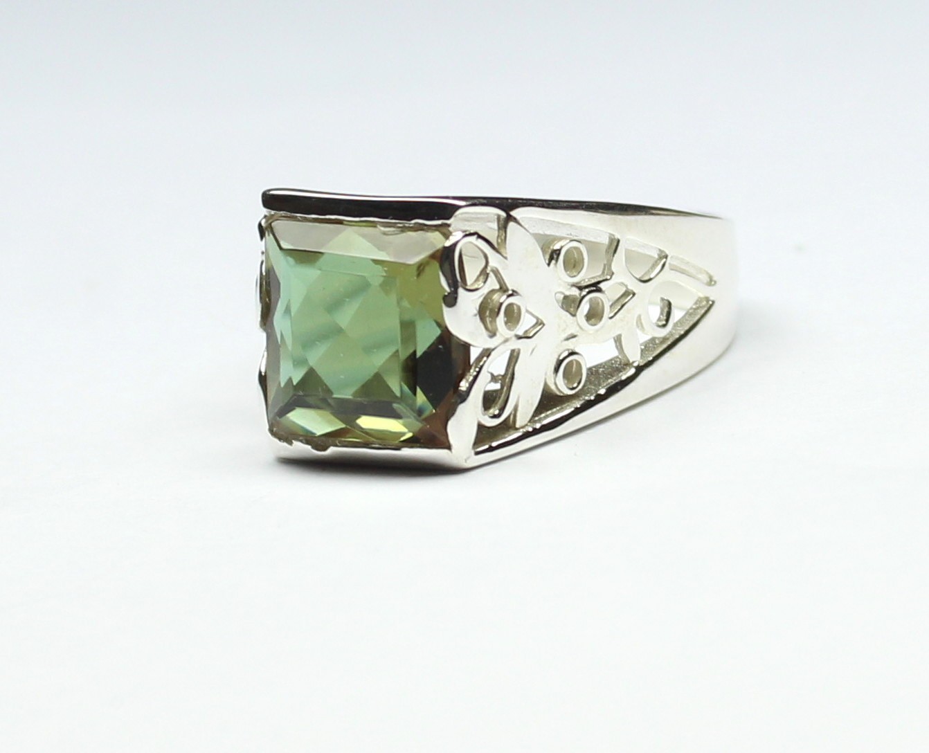 Genuine Color Change Zultanite Ring, Sterling Silver Vintage Jewelry