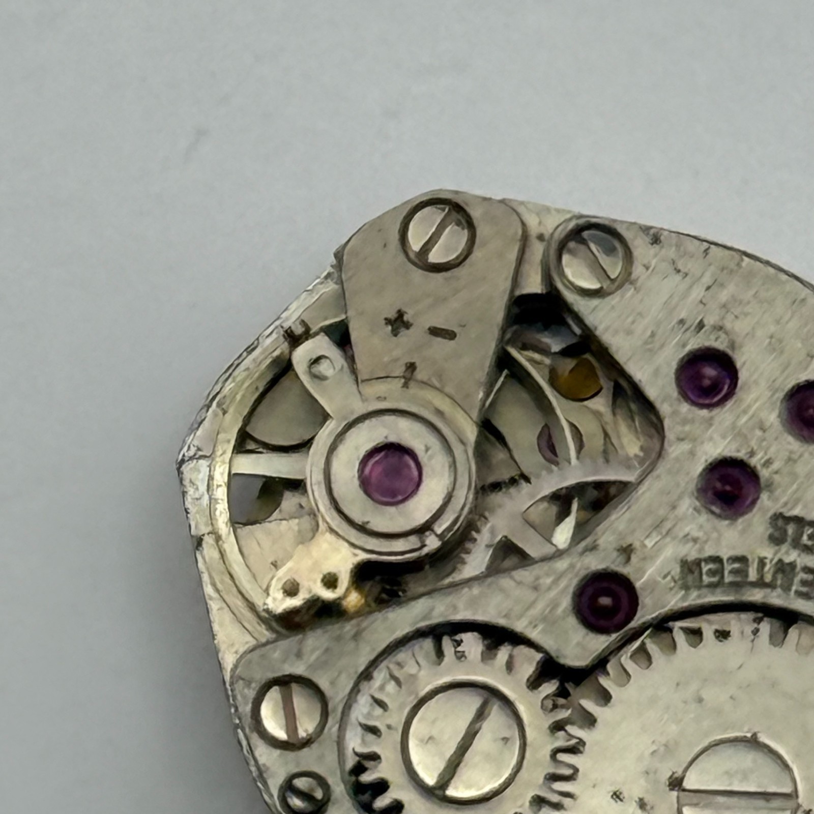 FHF ST 69-21 Watch Movement Ingersoll 17 Jewels Lever Manual Wind Parts 17.7mm