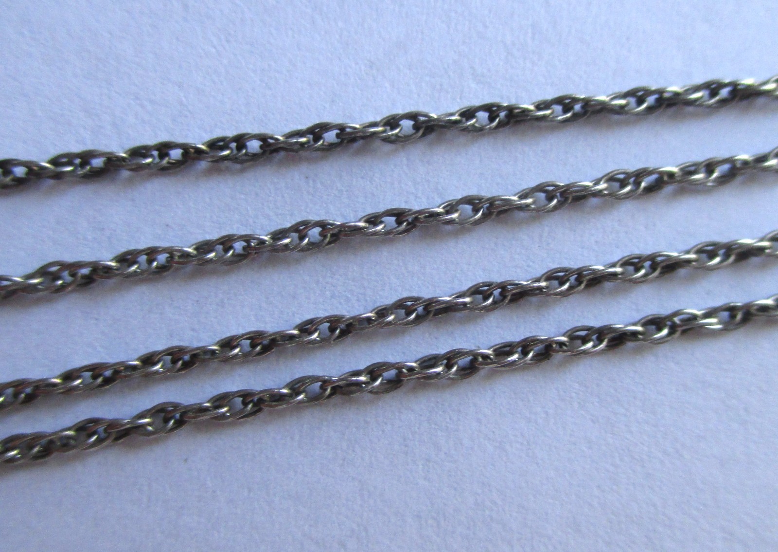18.5in Long 1.7g 1mm VINTAGE STERLING SILVER SINGAPORE CHAIN NECKLACE