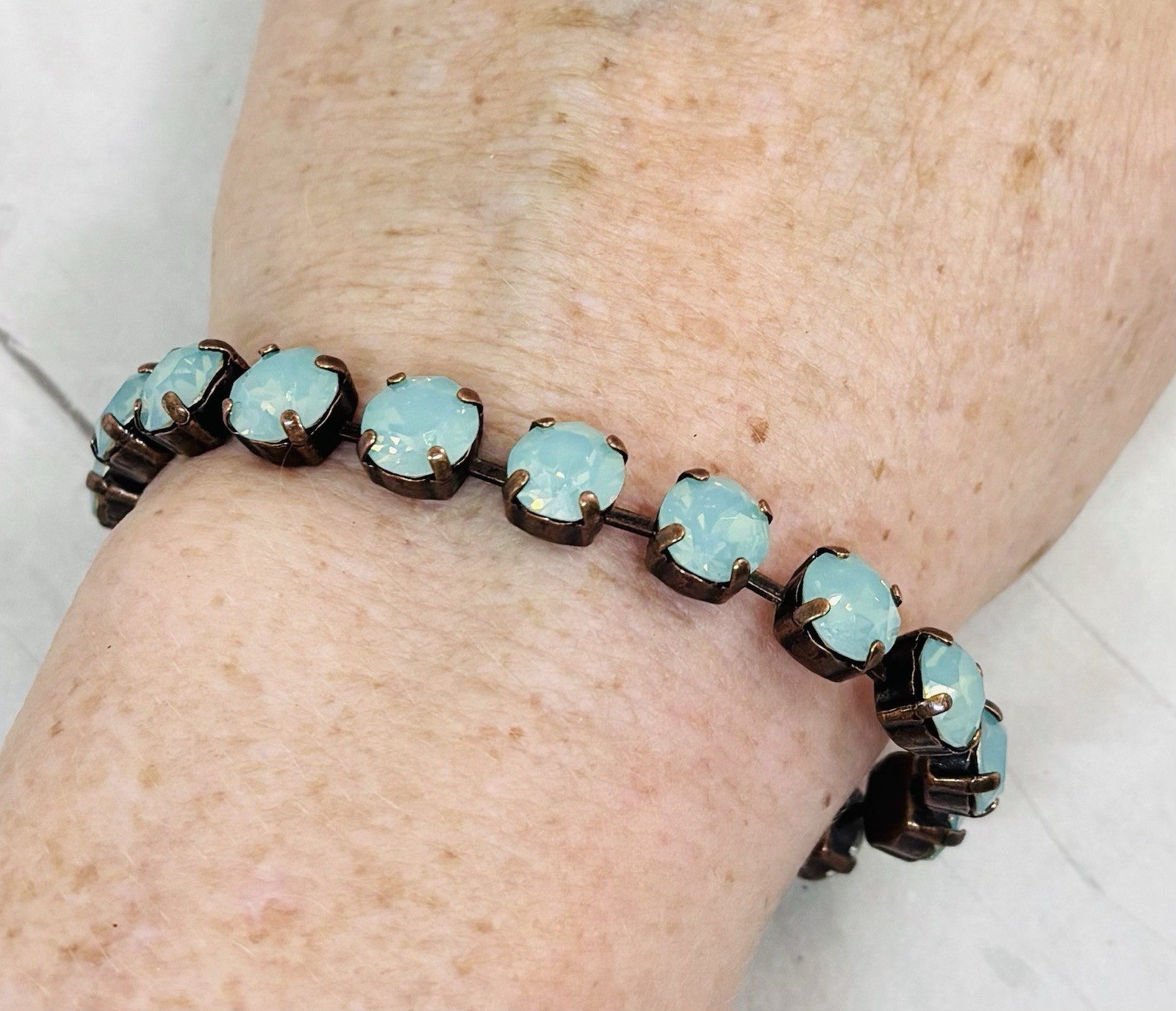 8mm Antique Copper Plated Mint Green Pacific Opal Cup Chain Bracelet