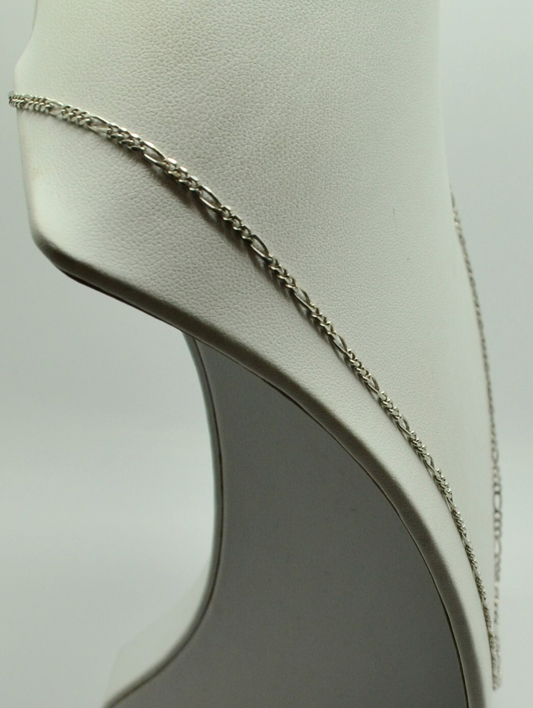 Beautiful Figaro Chain Necklace 20.0″ INV# GOLD-3128