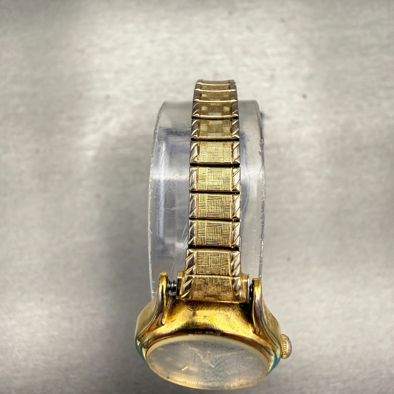 Seiko Watch Women 20mm Black Dial Gold Tone Round 2Y01-0A10 New Battery Vintage