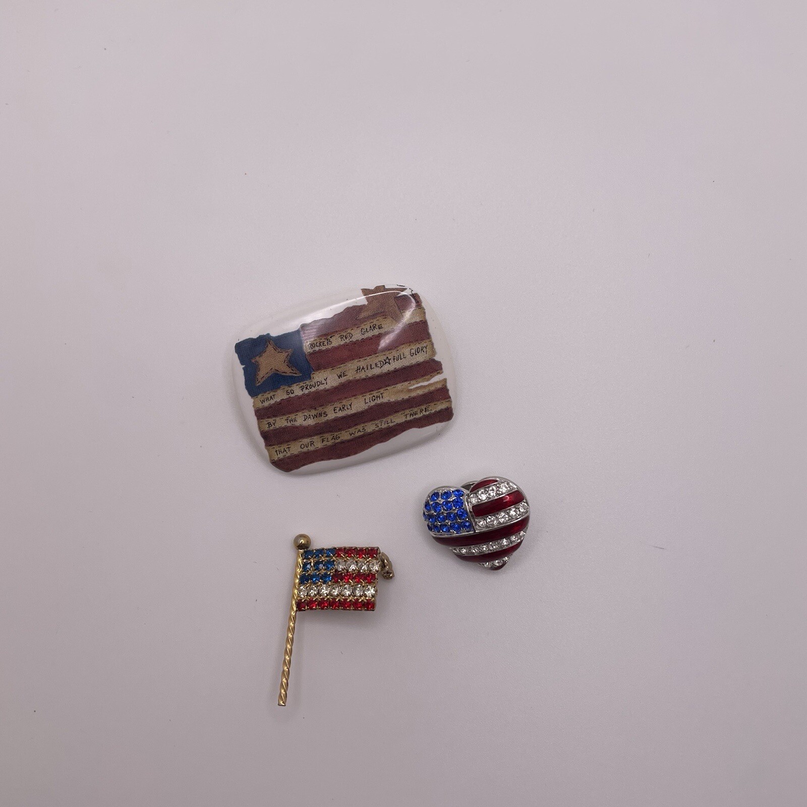Lot Of 3 Vintage – Modern Brooch Pins – American Patriotic Patriot Flags / Heart