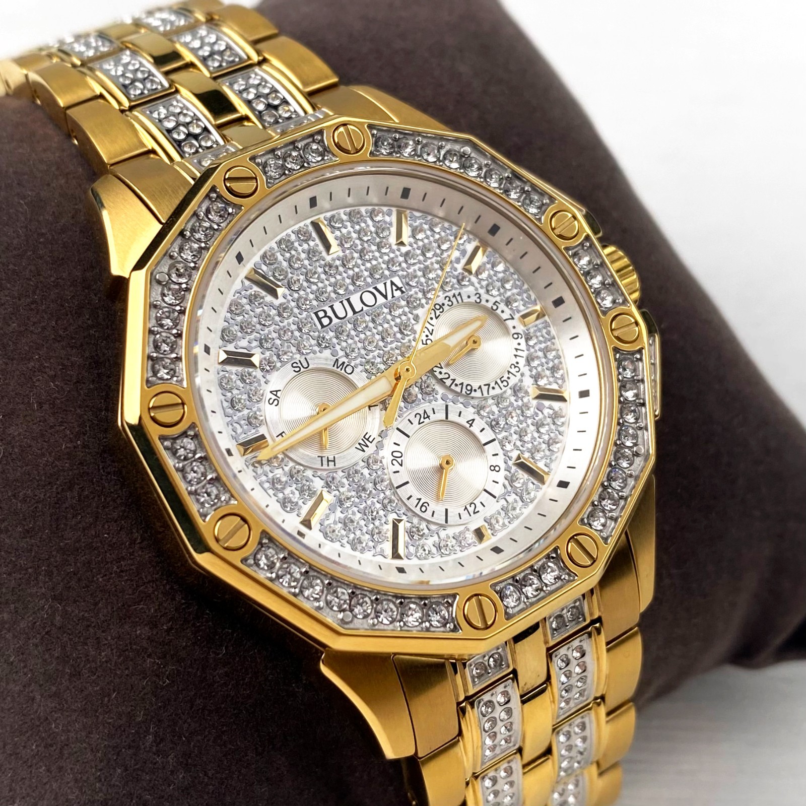 Bulova Octava Quartz 41.5mm Crystal White Dial Gold Tone Men’s Watch 98C126