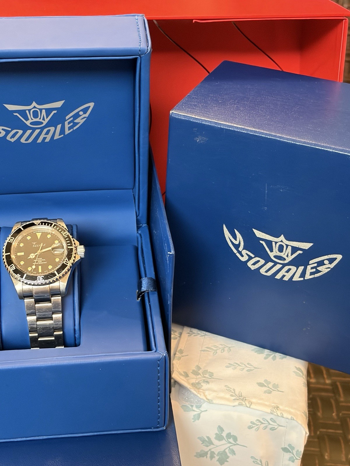 Squale 1545 Swiss Automatic Diver 200m Black Dial Steel Bracelet Date Box