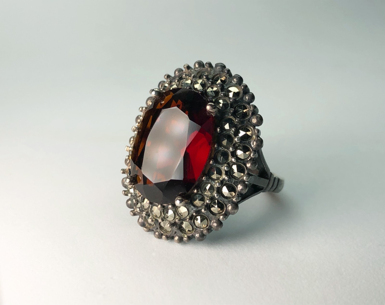 RARE Antique VICTORIAN Natural Large 10 Cts. RED ALMANDINE GARNET Sterling Ring