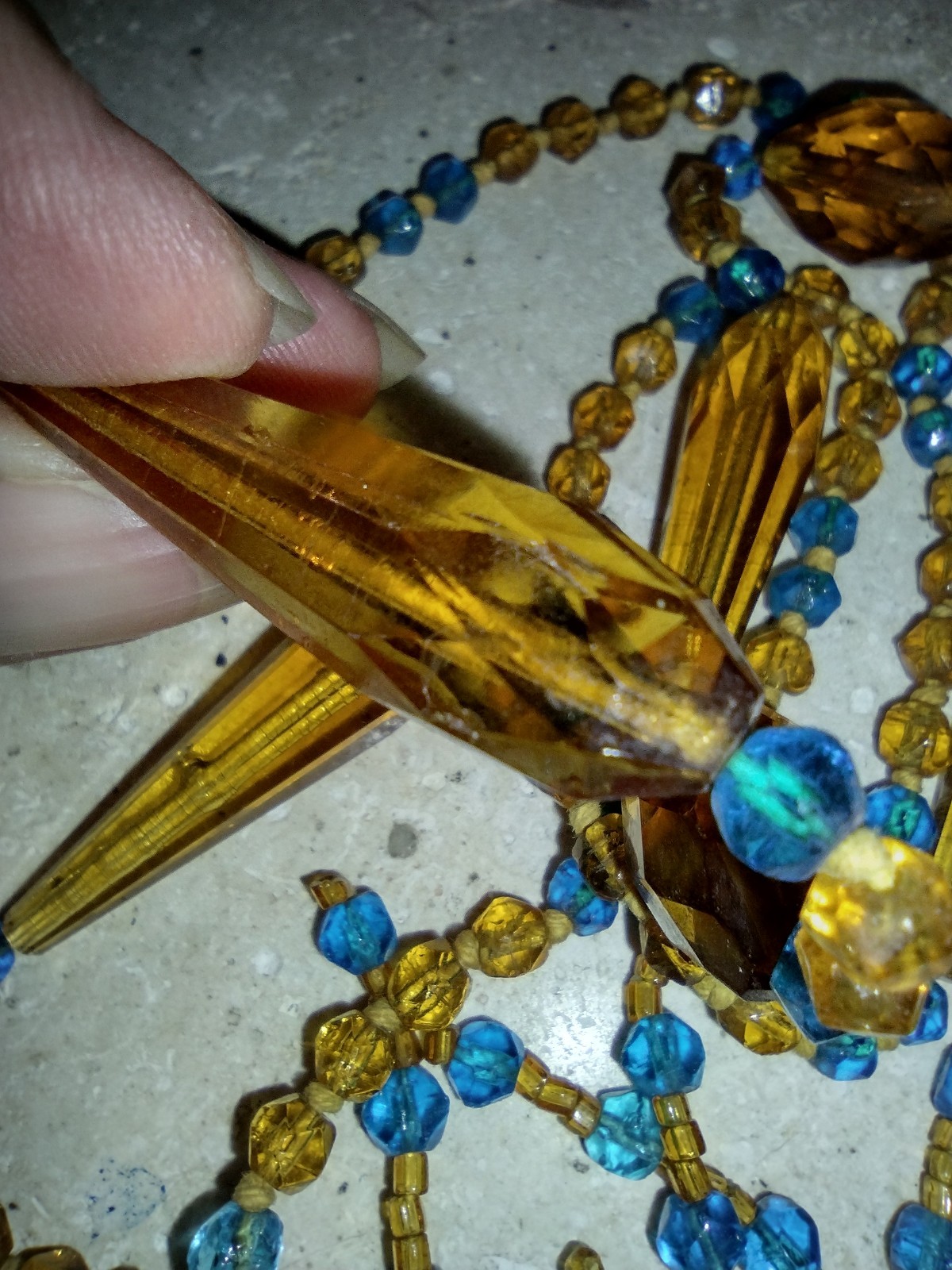 Authentic 1920s Art Deco Hand-Knotted Molded Glass Sautoir Flapper Necklace