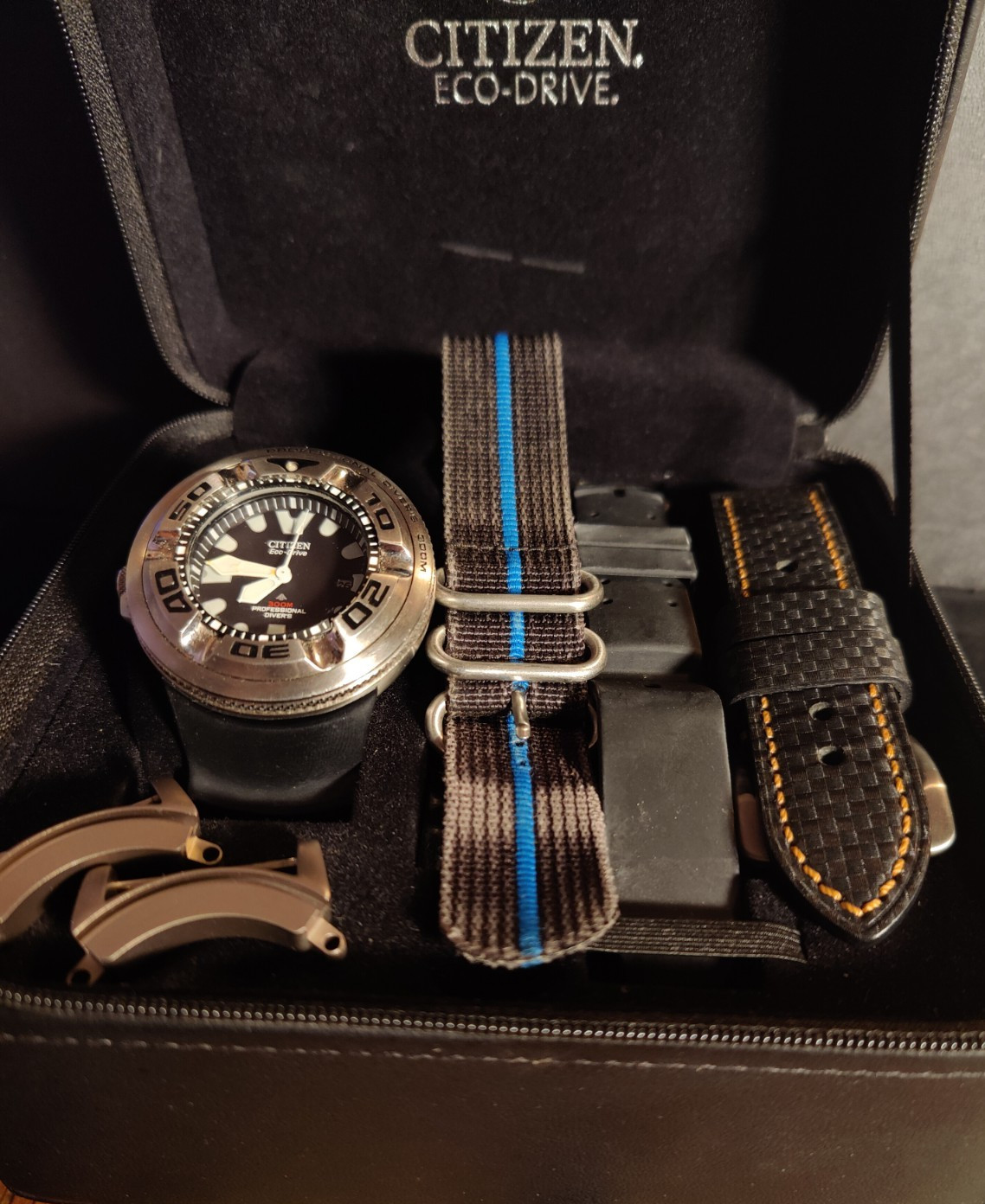 Citizen Promaster BJ8050-08E Eco-Drive Diver Watch Adapters and two extra straps