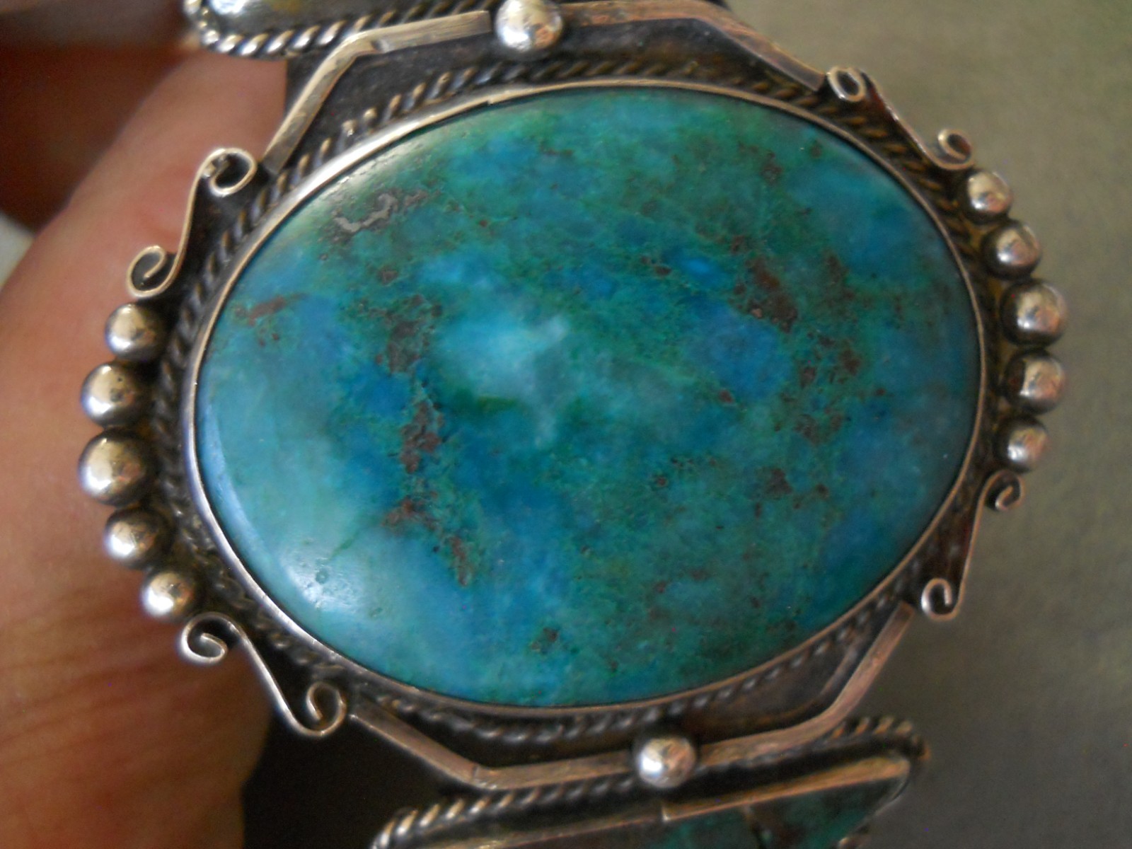 Native American Rich Blue Chrysocolla Sterlin Silver Cuff Bracelet 54g 2″ center
