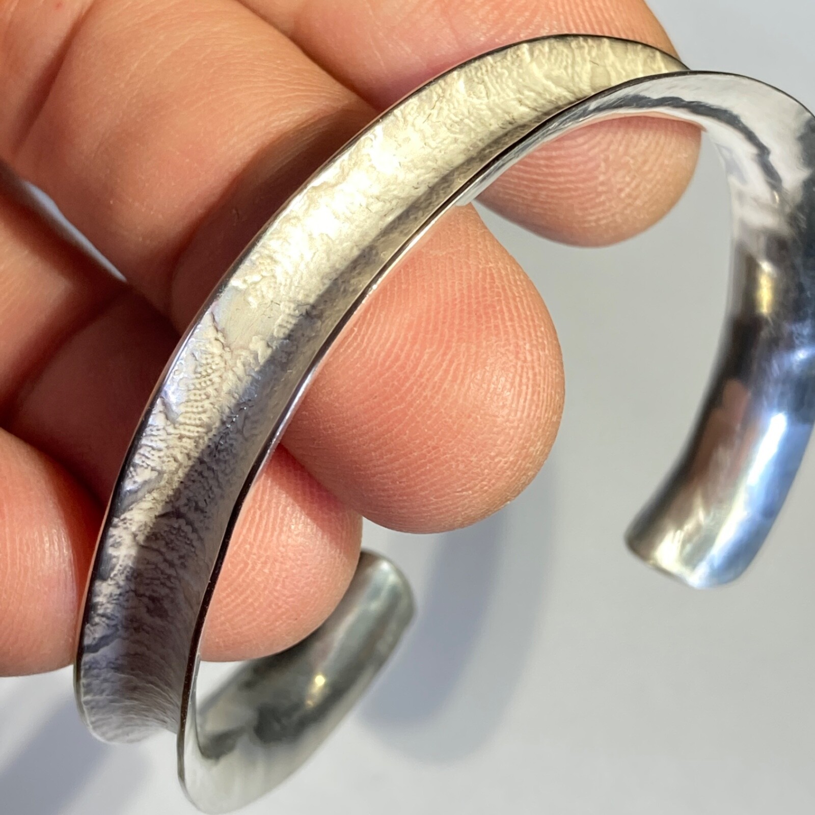 Artist Concave Cuff Bangle Bracelet Sterling Silver 13g Vintage 2 1/8 in ID i77