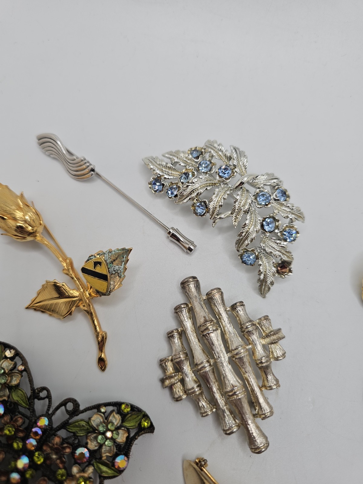 Vintage Junk Jewelry Brooch Earrings Lot