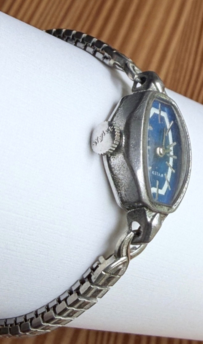 Vintage Wyler Watch Ladies Ingaflex Analog Watch, 17 jewels