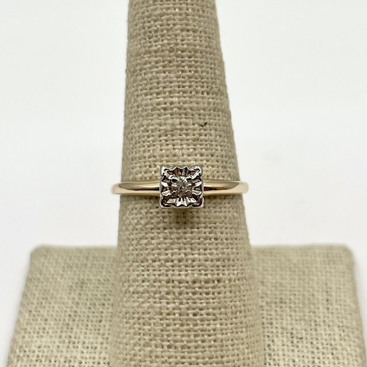 10k Gold Vintage Square Setting 0.05ct Round Diamond Ring Size 7.5 (LO1004839)