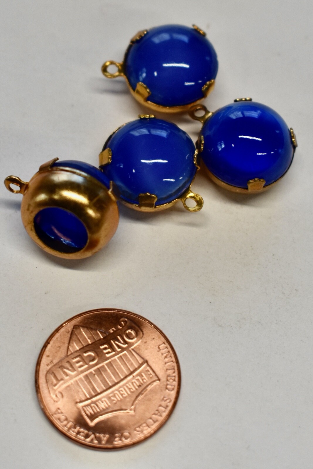 VINTAGE 4 GLASS PENDANTS *cobalt blue moonstone* 13.4mm ROUND * domed