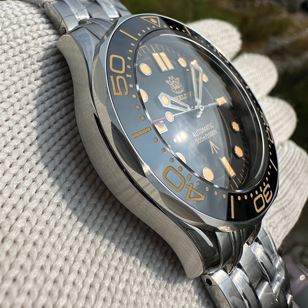Steeldive SD1957 Vintage 300M Mechanical Diving Watch Sapphire NH35 24 Jewels