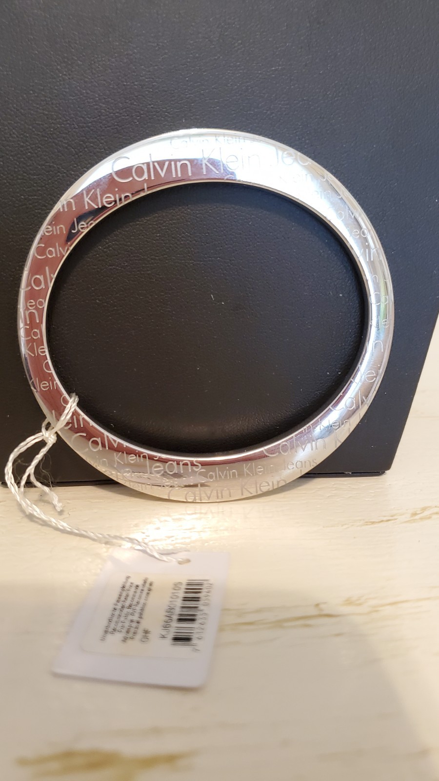 NWT Calvin Klein “Gleam” Women’s Stainless Steel Bangle Bracelet (MPN:…